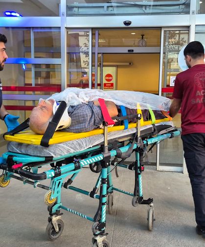 Ağaç keserken dengesini kaybetti: 70 yaşındaki adam yaralandı