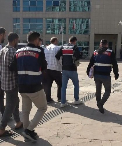İki kentte eş zamanlı DEAŞ operasyonu: 2 gözaltı