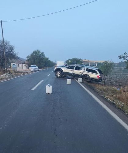 Diyarbakır'da Kaygan Yol Kazaya Davetiye Çıkardı: Sürücü Hastaneye Kaldırıldı