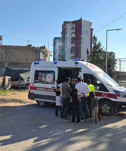 Bisiklet ile otomobil çarpıştı, 1 kişi hastanelik oldu