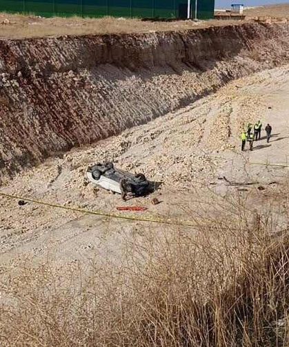 15 Metre Yükseklikten Yol Çalışması Alanına Uçan Otomobilin Sürücüsü Yaşamını Yitirdi