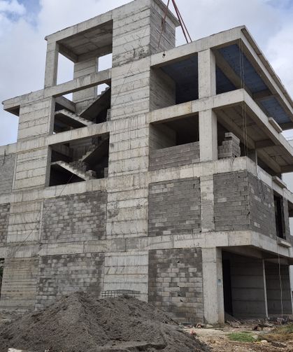 3. Kattan Düşen 38 Yaşındaki İşçi Ağır Yaralandı