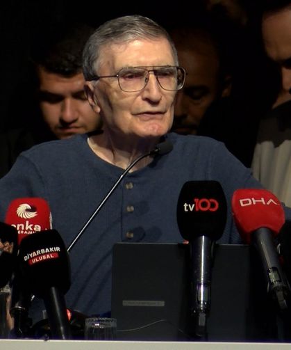 Nobel ödüllü Aziz Sancar, Diyarbakır’da öğrencilerle bir araya geldi