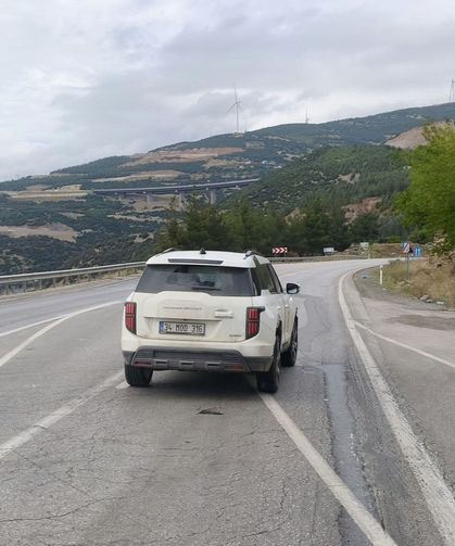 Otomobille çarpışan üç tekerlekli motosiklette baba-kız yaralandı