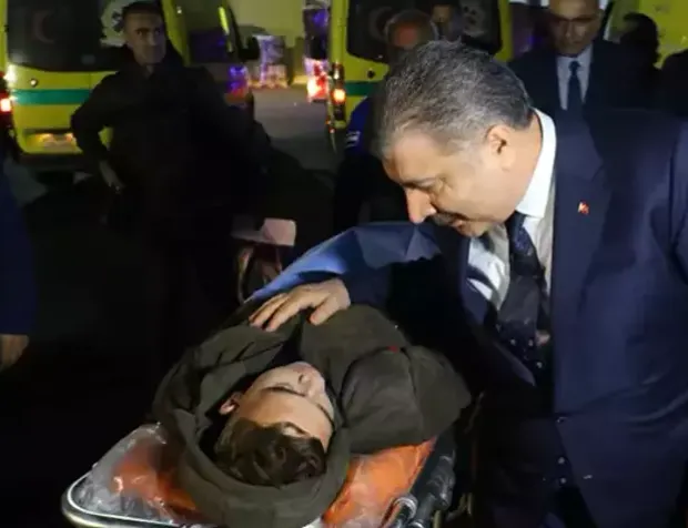 Gazze'deki hastaların Türkiye'ye getirilmesi için Sağlık Bakanından açıklama
