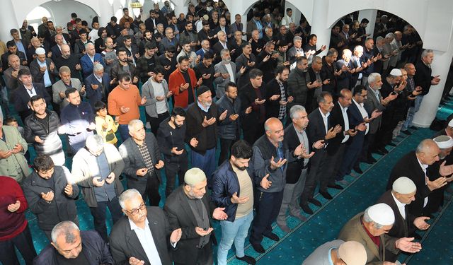 Batman'da Filistinli şehitler için gıyabi cenaze namazı ve dua etkinliği düzenlendi