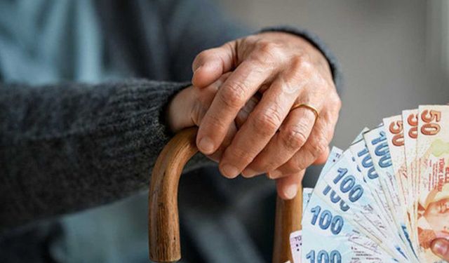 Bakan Duyurdu: 153 Bin 98 Yaşlıya Destek Sağlandı