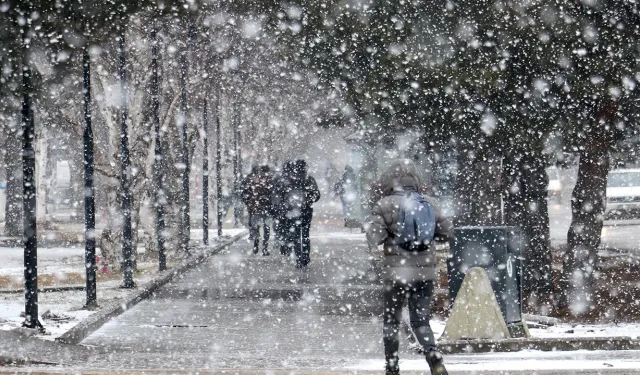 Türkiye'de Hava Durumu: 3 İl İçin Sarı ve Turuncu Kodlu Uyarı