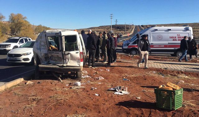 Şanlıurfa-Diyarbakır yolunda kaza: 3 yaralı