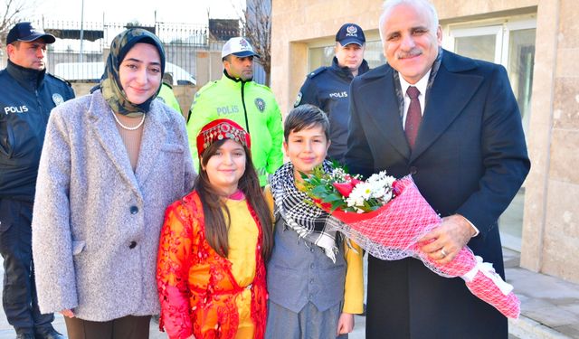 Vali Zorluoğlu, Çüngüş’te bir dizi temas ve incelemelerden sonra Taziye ziyaretinde bulundu