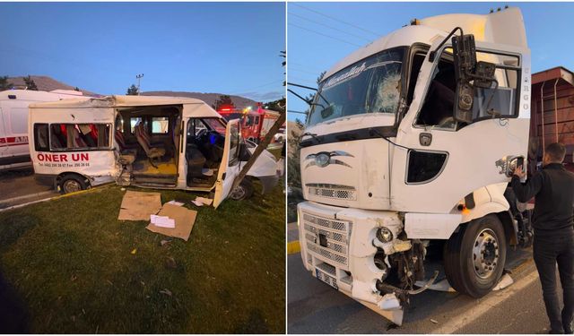 Mardin'de işçi servisi ile kamyon çarpıştı: 11 yaralı