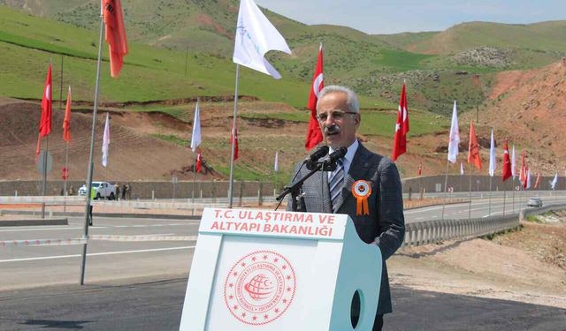 Bakan Uraloğlu’ndan Siirt’e Tren Müjdesi!