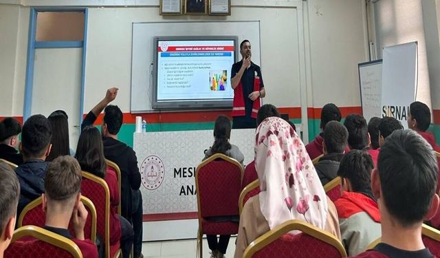 Eğitimde Sağlık: Öğretmenlere İlk Yardım Öğrencilere Seminer