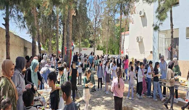 Gazze’ye Destek İçin Öğrenciler Kermes Düzenledi