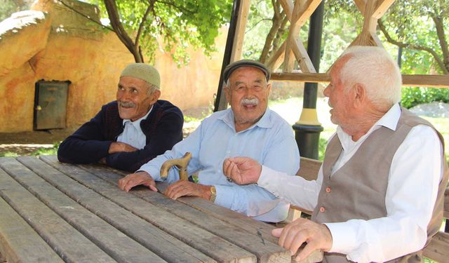 “Nerede O Eski Bayramlar” diyen büyükler, geçmişe götürdü