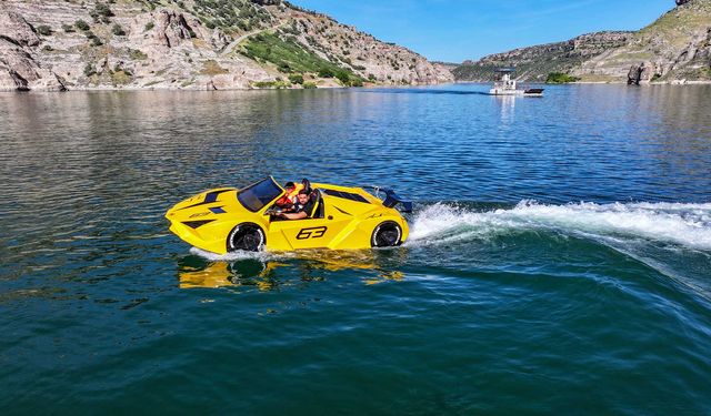 DİYARBAKIR- Dicle Baraj Gölü'nde "Lamborghini" keyfi
