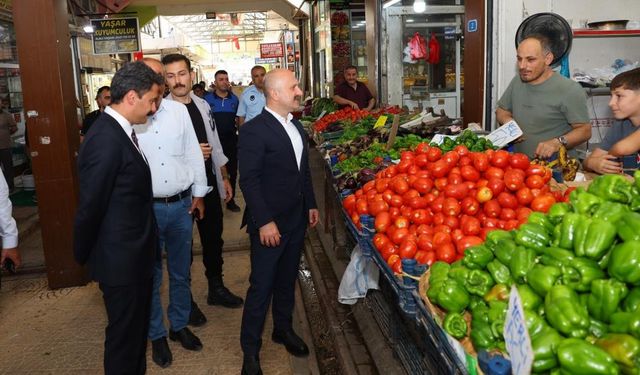 Vali Osman Varol Esnafla Bir Araya Geldi