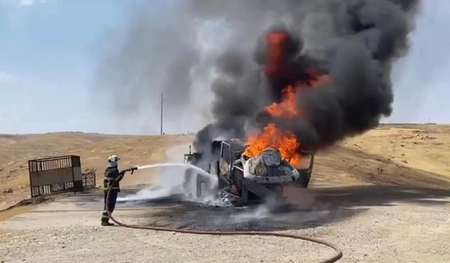 Petrol Sahasında Çıkan Yangında Vinç Kullanılamaz Hale Geldi