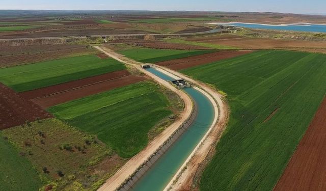 Bismil Ovası Pompaj sulama/kanal çalışması; çiftçiler işi süresinde geç yapımında şikayetçi