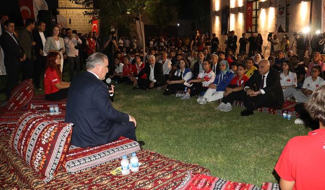 Bakan Osman Aşkın Bak, Diyarbakır’da ‘gençlik buluşması’ programına katıldı