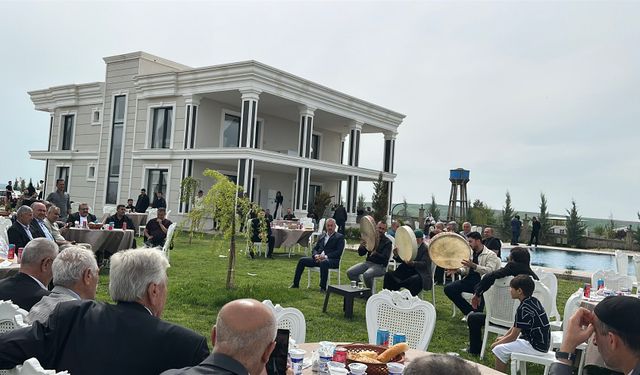 Bismil’de Geleneksel Sünnet Töreni: Erbane ve Kirvelik Kültürü Yaşatıldı