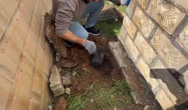 Mezarlık içerisinde toprağa gömülü eroin bulundu!
