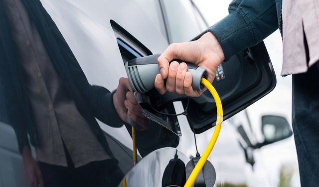 Elektrikli araç şarjında güvenlik alarmı: Uzmanlardan kritik uyarılar
