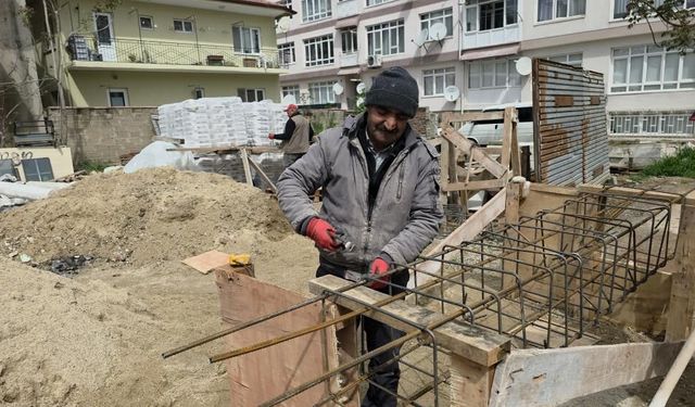 1 Mayıs’ta meydanlar doldu, yevmiyeli işçiler mesai yaptı