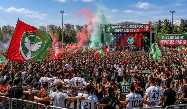 Amedspor’un Tarihi Yükselişi Diyarbakır’da Coşkuyla Kutlanıyor