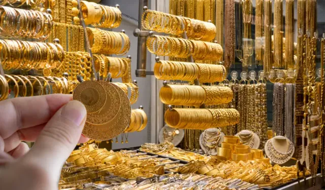 Altında 18 Yılın En Sert Aylık Düşüşü! Gram Altın 6 Bin Liranın Altına Geriledi