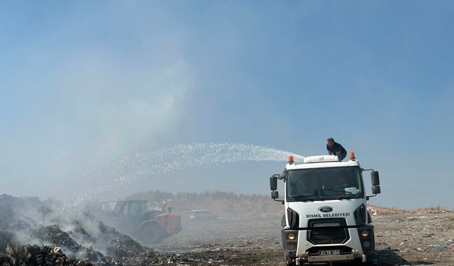 Bismil Belediyesi Çöplük Alanındaki Dumanlara Müdahale Etti