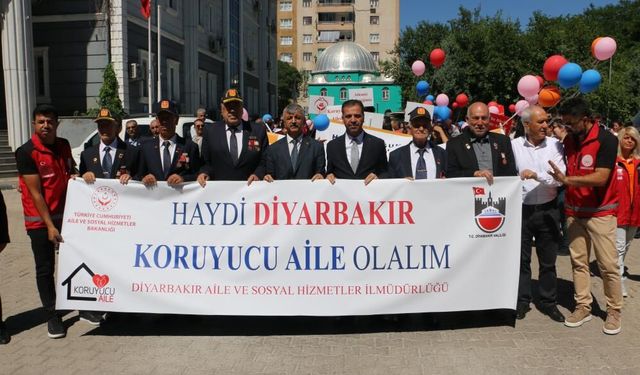 Aile ve Sosyal Hizmetler İl Müdürlüğü'nden "Güçlü Yarınlar" Yürüyüşü