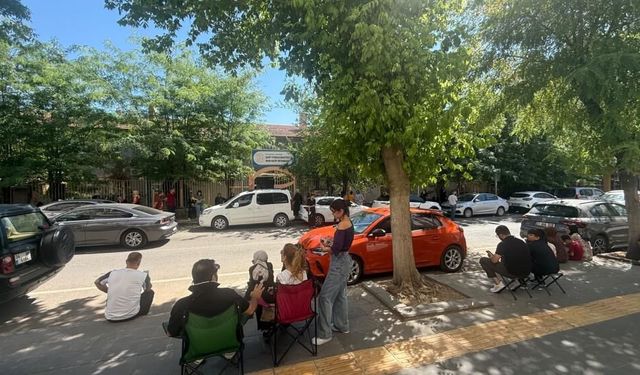 Ailesine"Kimliğe Gerek Yok" Dedi, Sınava Son 1 Dakikada Yetişti