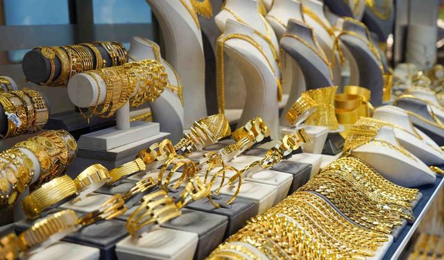 Altın Fiyatlarında Yeni Zirve: Gram Altın 6 Bin 438 TL'yi Aştı