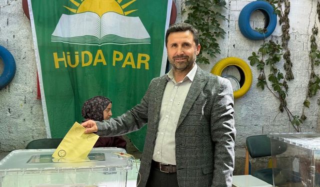 Bismil’de HÜDA PAR Kongresi: Bayrağı Abdülaziz Balık Devraldı