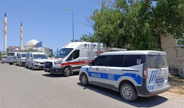 Polis memuru arkadaşının evinde ölü bulundu