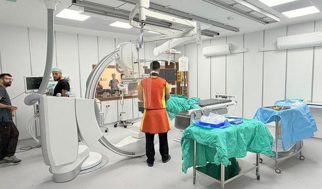 Gazi Yaşargil Hastanesi'nde Yeni Anjiyo Cihazı Hizmete Girdi