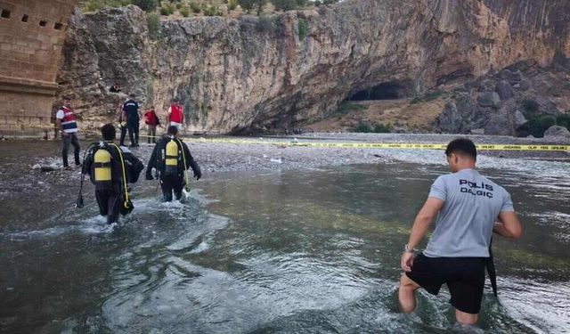 Serinlemek İçin Girdiği Suda Boğularak Yaşamını Yitirdi