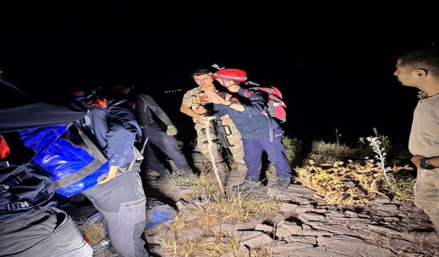 Numune Almaya Çıkmışlardı, Kabusu Yaşadılar! Operasyonla Kurtarıldılar
