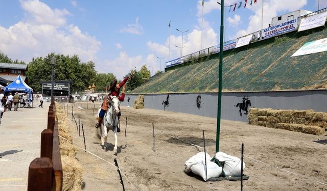 Gaziantep'te Atlı Okçuluk Yarı Final Coşkusu