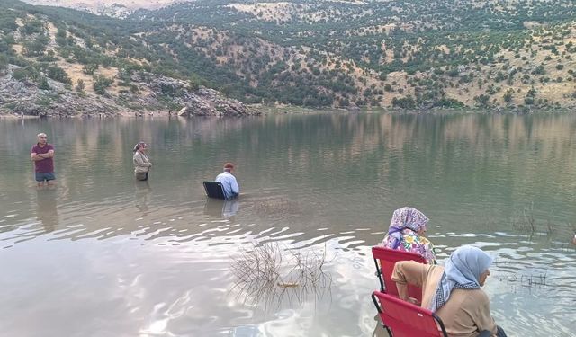 1500 Metre Yükseklikteki Saklı Cennet: Sülüklü Göl Binlerce Turisti Ağırlıyor