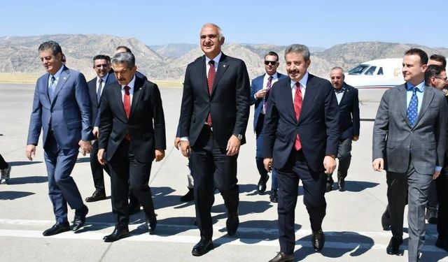 Bakan Ersoy Çeşitli Temaslarda Bulunmak Üzere Şırnak'ta