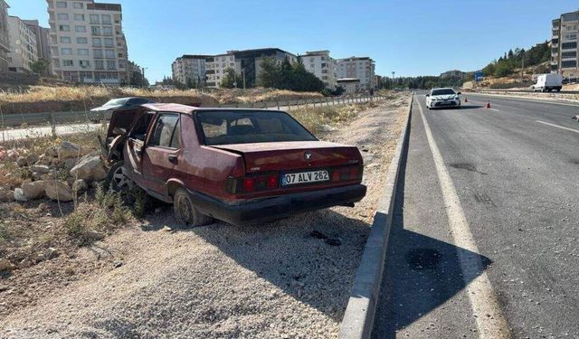 Kontrolden Çıkan Araç Şarampole Devrildi: Sürücü Yaralı