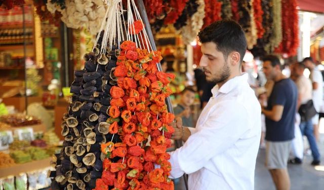 Yaz Mevsimiyle Birlikte Geleneksel Kurutmalıklar Tezgahlardaki Yerini Aldı