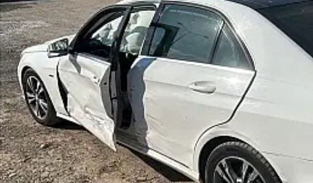 Siirt'te kazada araçlar hasar gördü