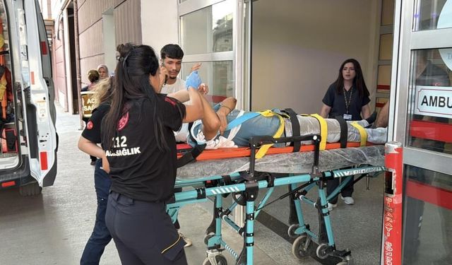 Motosiklet Sürücüsü Hakimiyeti Kaybetti: Kazada 2 Kişi Yaralandı