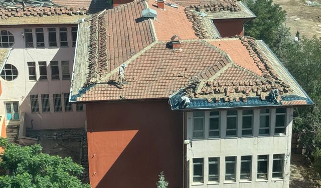 Diyarbakır’da Çatıda Güvenliksiz Çalışma Kamerada