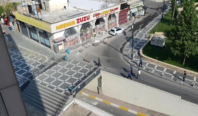 Bıçakla Polise Saldıran Şüpheli Kovalamacayla Yakalandı!