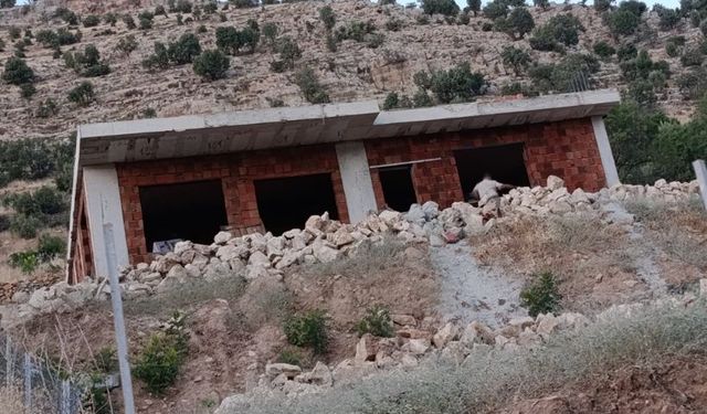 İskeleden Düşen 60 Yaşındaki İnşaat Ustası Ağır Yaralandı