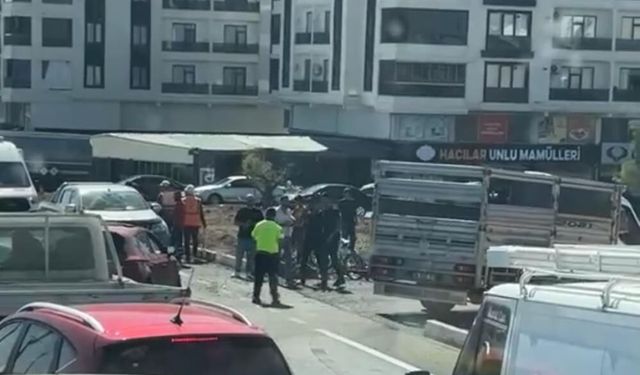 Otomobil Bisikletle Çarpıştı: 2 Kişi Yaralandı